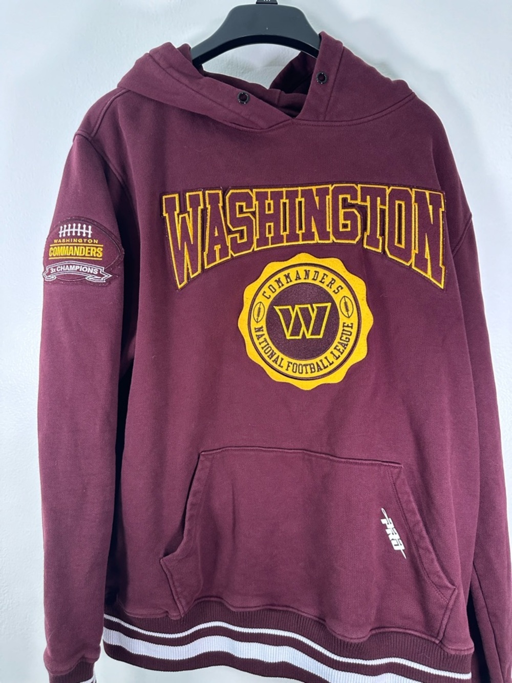 Washington Commanders Hoodie XL Pro Standard NFL Burgundy Crest Pullover - Picture 10 of 13